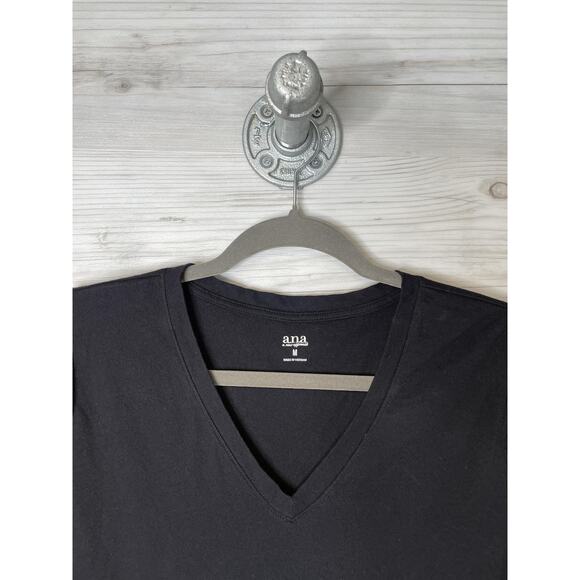 a.n.a A New Approach Shirt Womens Medium Black V-Neck Short Sleeve Cotton Tee - Picture 2 of 8